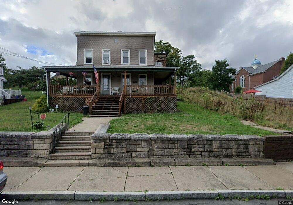 525 1/2 Pleasant Ave unit 1/2, Scranton, PA 18504 - photo 1