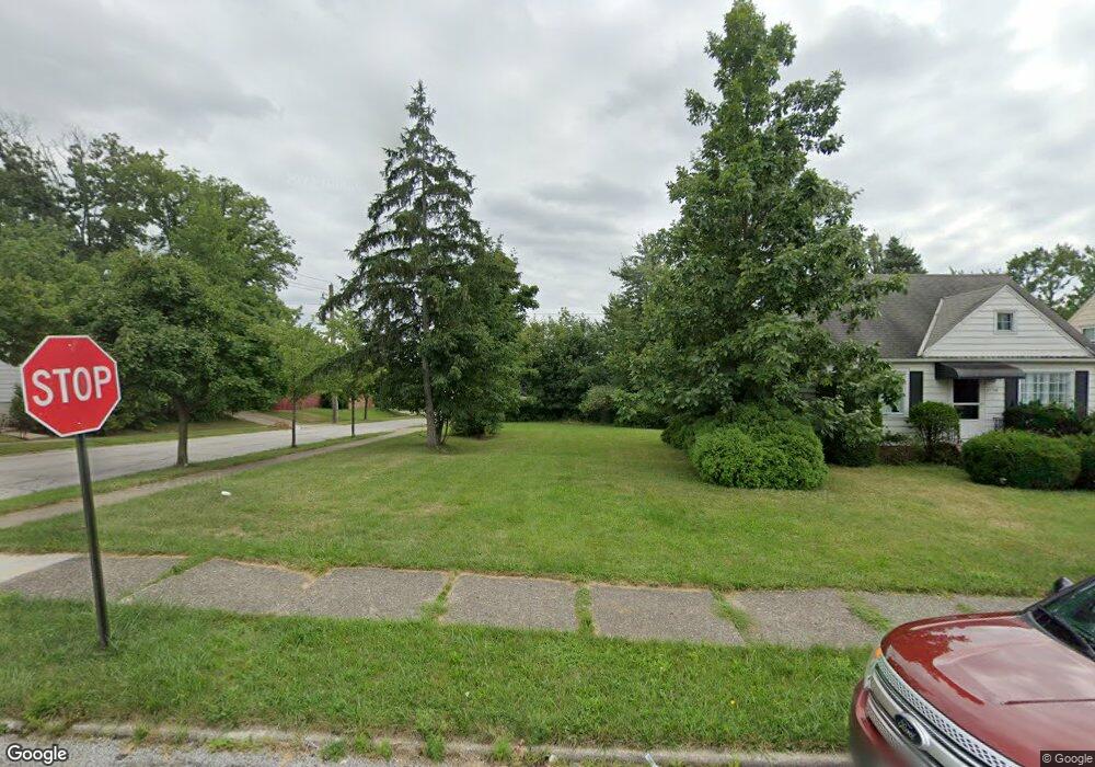 21112 Franklin Rd, Maple Heights, OH 44137 - photo 1