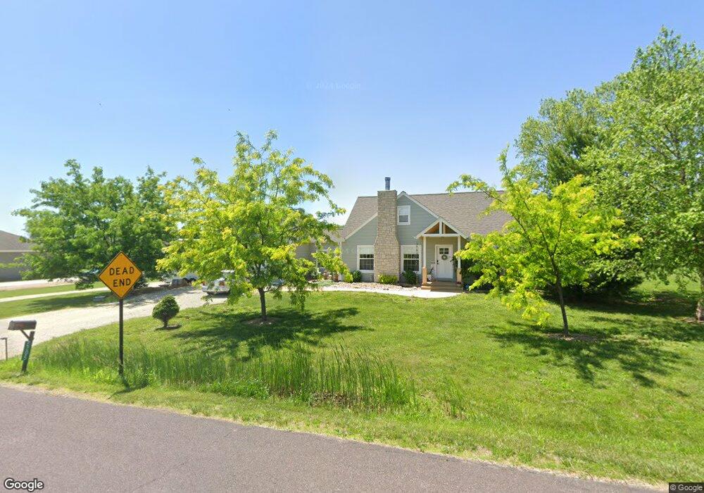 2205 SW Davis Dr, Topeka, KS 66614 - photo 1