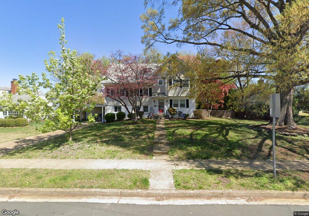 916 Croton Dr, Alexandria, VA 22308 - photo 1