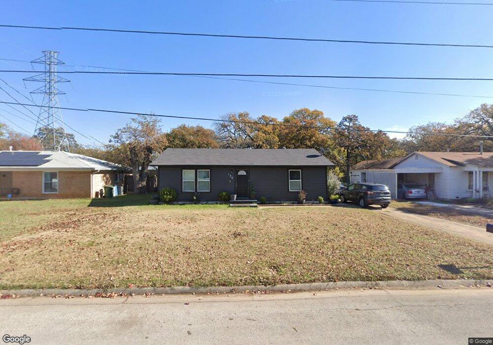 136 Arthur Dr, Hurst, TX 76053 - photo 1