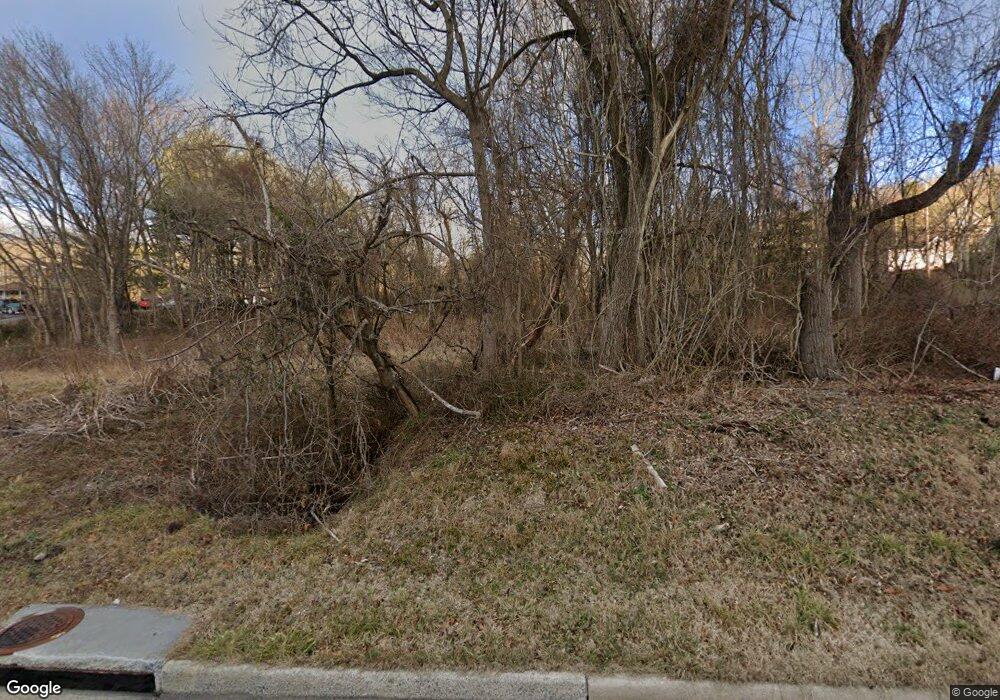 1471 E Main St, Waynesboro, VA 22980 - photo 1