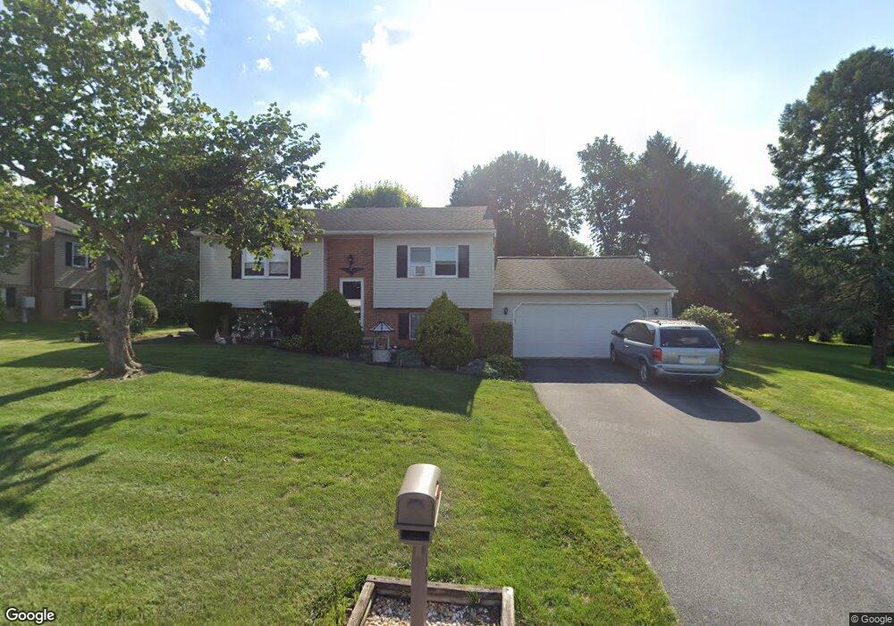 112 Meadow View Dr, Leola, PA 17540 - photo 1