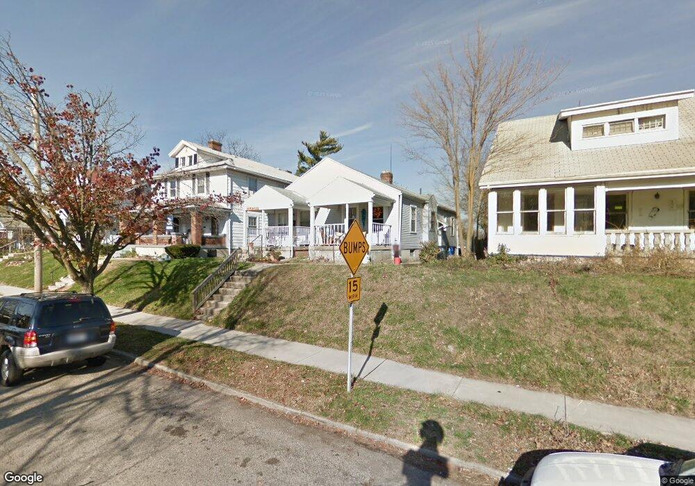 121 Pointview Ave, Dayton, OH 45405 - photo 1