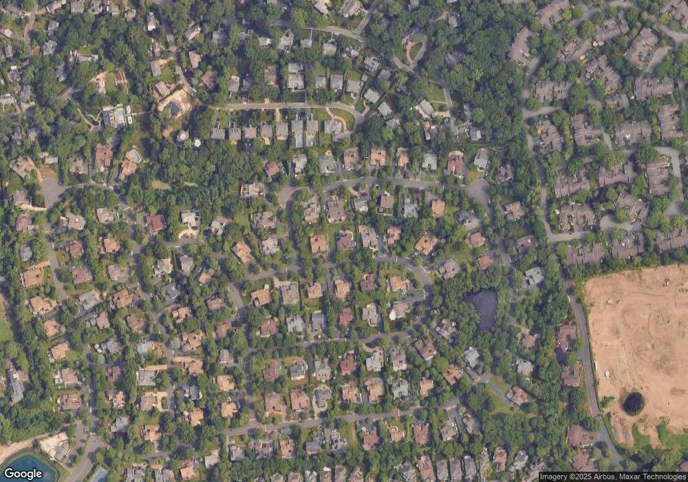 25 Brighton Rd N, Manhasset, NY 11030 - photo 1