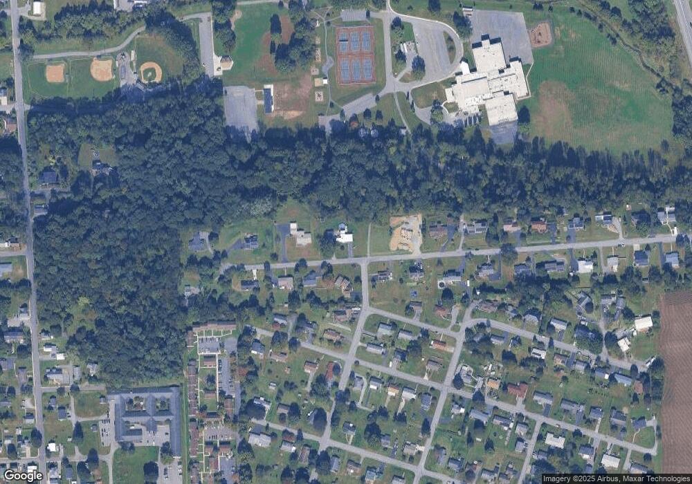 887 Skyview Dr, Milton, PA 17847 - photo 1