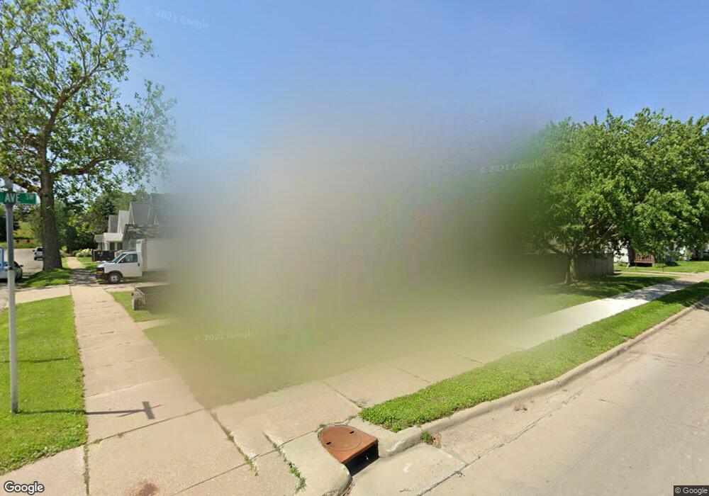 1600 N St SW, Cedar Rapids, IA 52404 - photo 1