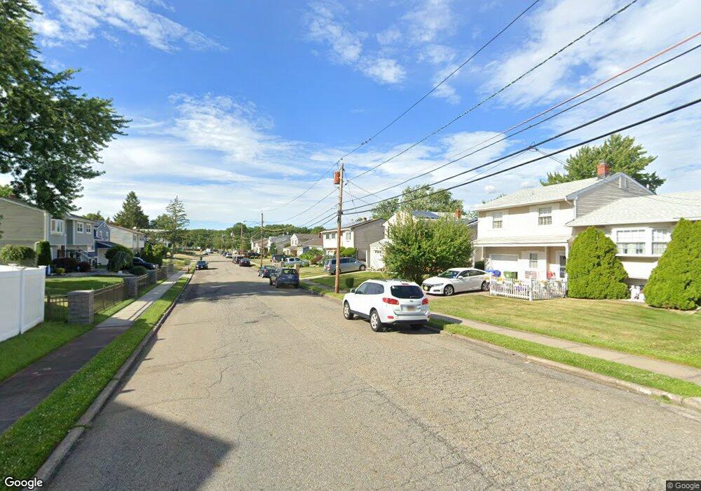 1050 Truxton Dr, Perth Amboy, NJ 08861 - photo 1