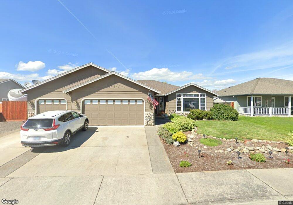2325 Devonshire Place, Central Point, OR 97502 - photo 1