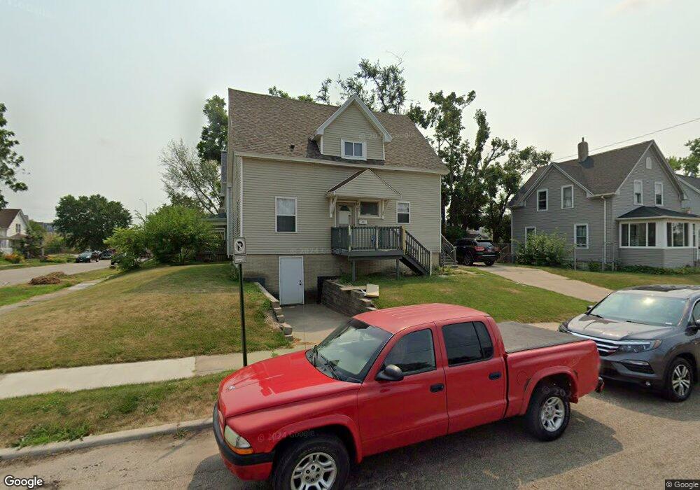 375 7th Ave SW, Cedar Rapids, IA 52404 - photo 1