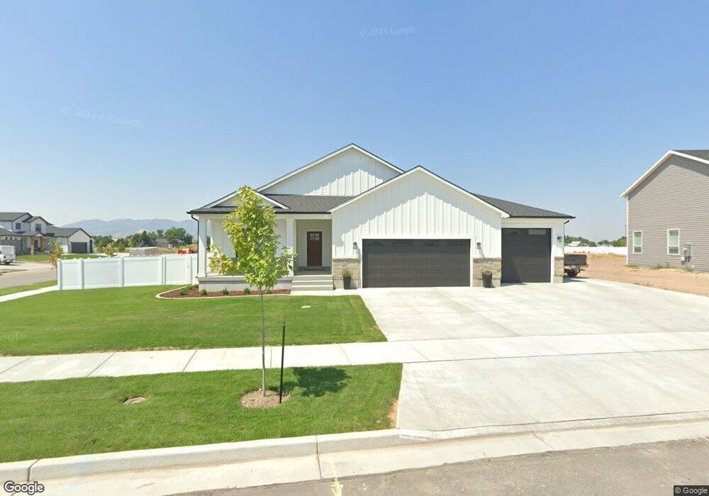383 E 600 S, Hyrum, UT 84319 - photo 1
