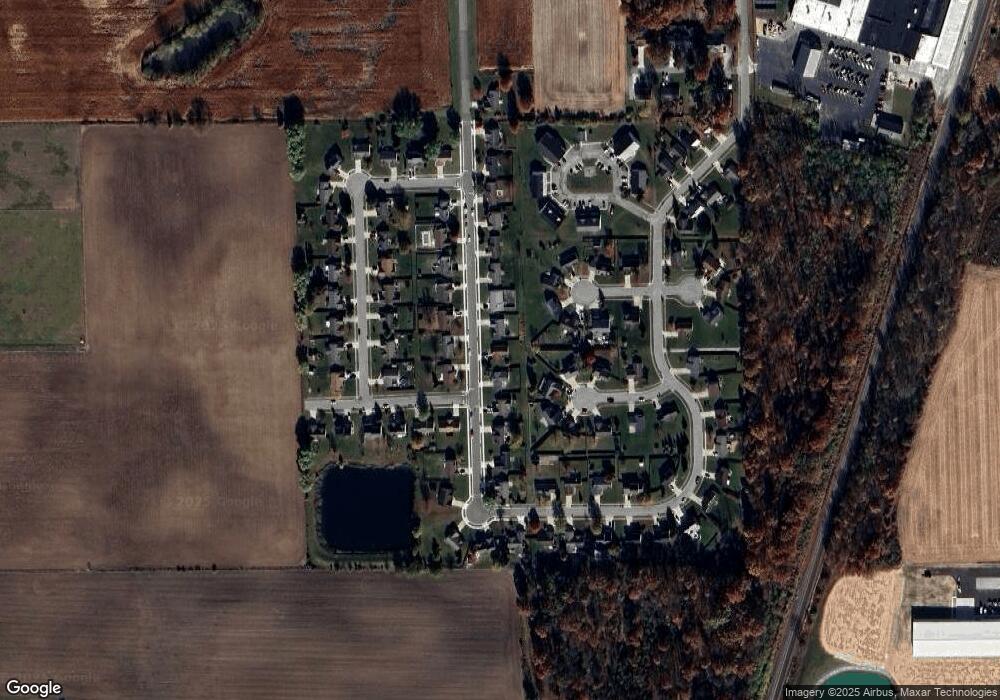 12816 Country Shoal Ln, Grabill, IN 46741 - photo 1