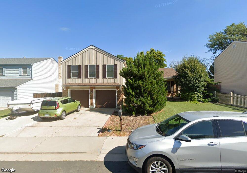 717 S Laredo Cir, Aurora, CO 80017 - photo 1