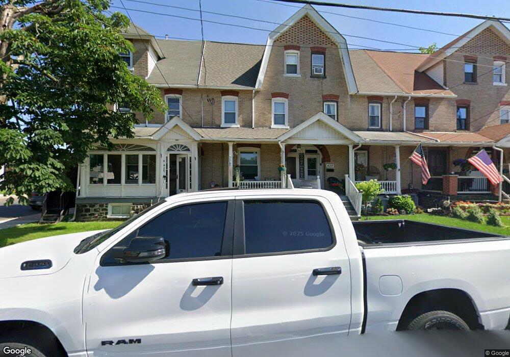 427 Juniper St, Quakertown, PA 18951 - photo 1