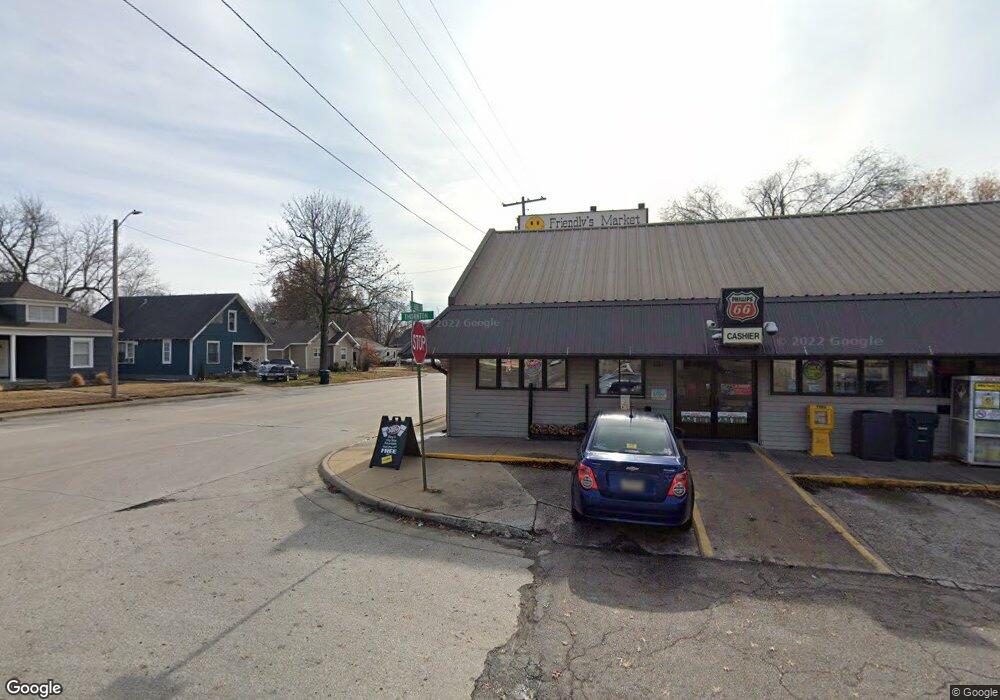 1604 Thornton Ave, Parsons, KS 67357 - photo 1