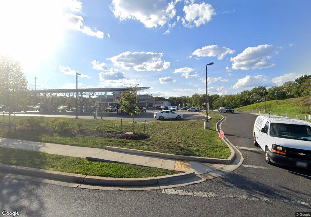 2121 Brooks Dr, District Heights, MD 20747 - photo 1