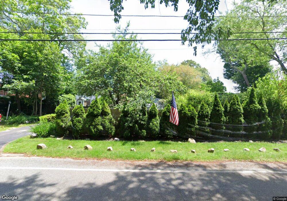 667 Middlebridge Rd, Wakefield, RI 02879 - photo 1