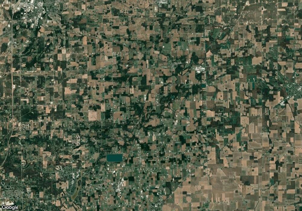 1 3 Honeysuckle unit 48, Zanesville, IN 46788 - photo 1