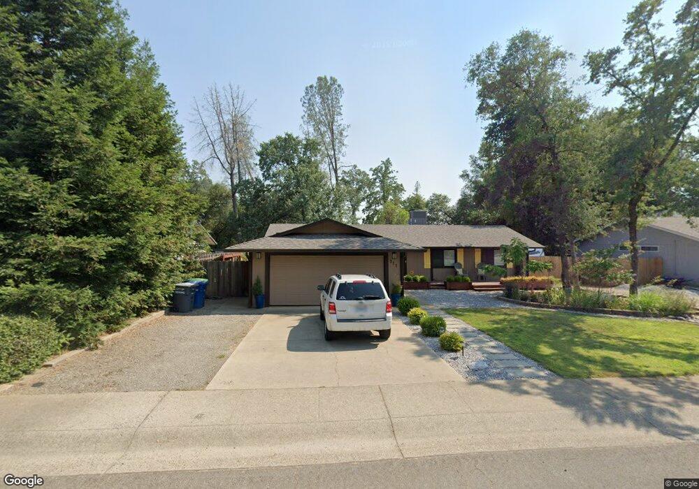 911 Oakmont Dr, Redding, CA 96003 - photo 1