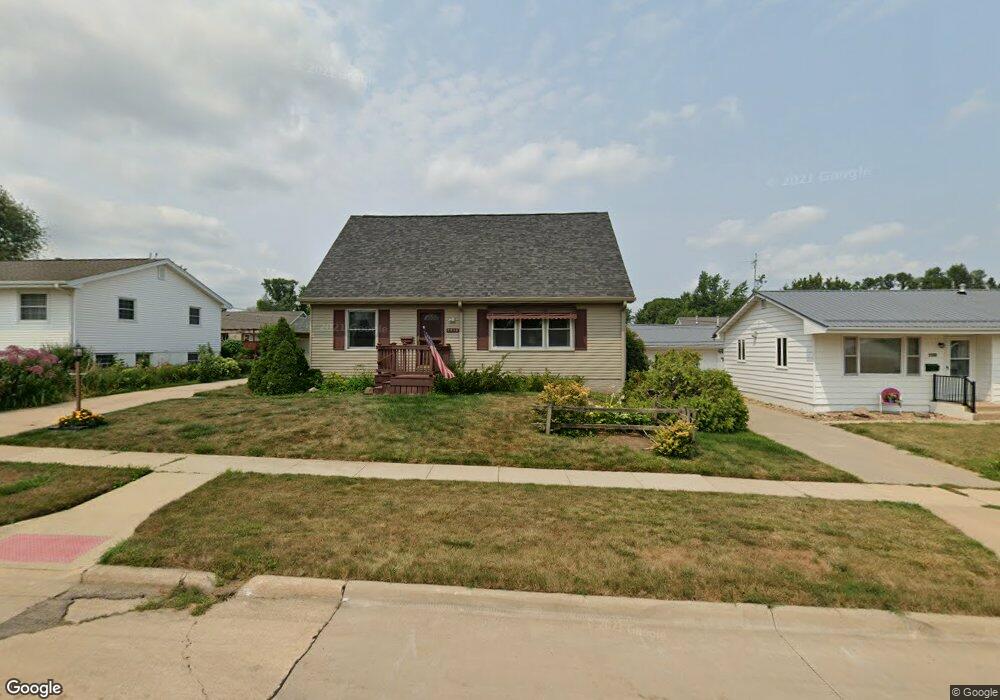 2906 Sue Ln NW, Cedar Rapids, IA 52405 - photo 1