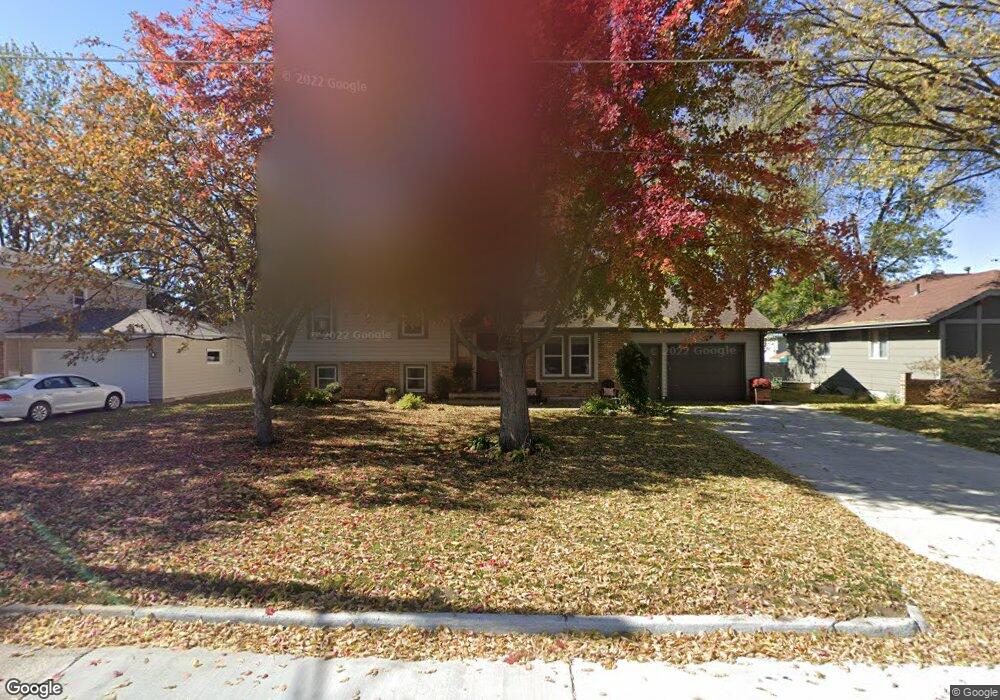 307 E 25th St N, Newton, IA 50208 - photo 1