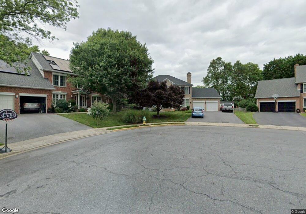 2401 Hunters Chase Ct, Frederick, MD 21702 - photo 1