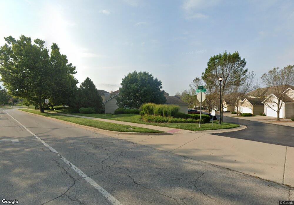 8941 Boehm Dr, Lenexa, KS 66219 - photo 1