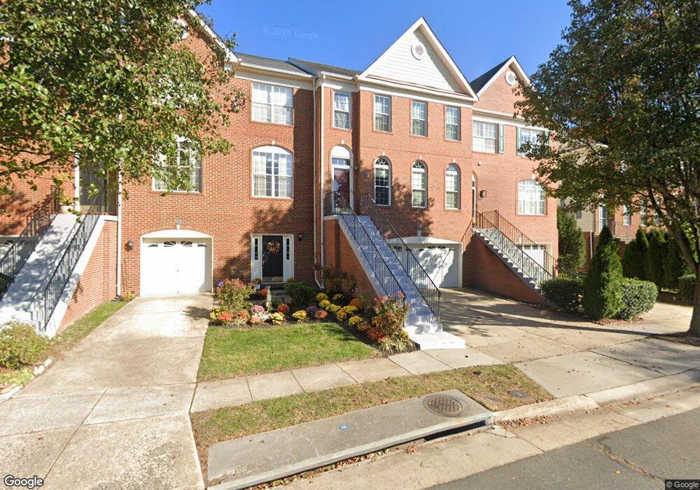 25504 Crossfield Dr, Chantilly, VA 20152 - photo 1