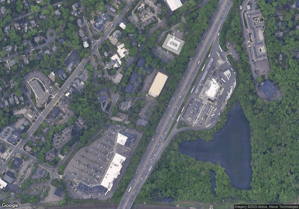 8 Pine Brook Ln, Darien, CT 06820 - photo 1