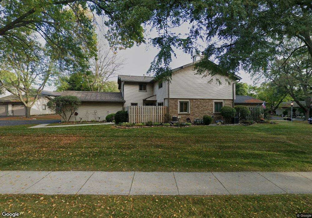 N76W14663 Fairfield Ct unit H, Menomonee Falls, WI 53051 - photo 1