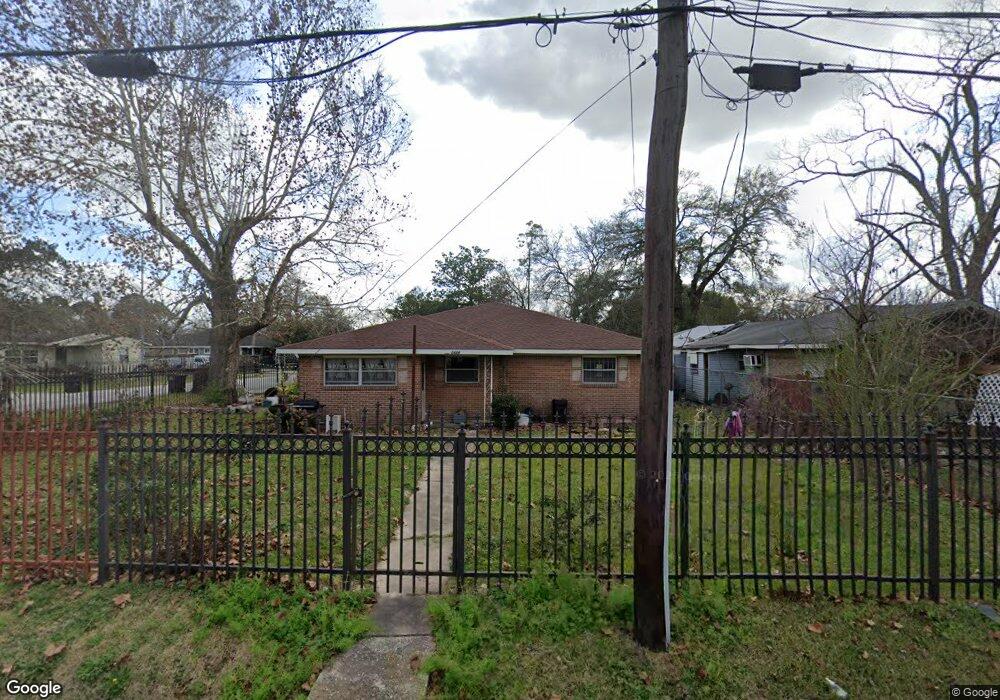 2424 Turner Dr, Houston, TX 77093 - photo 1