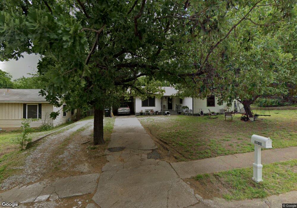 1101 Ridgewood Rd, Denison, TX 75020 - photo 1