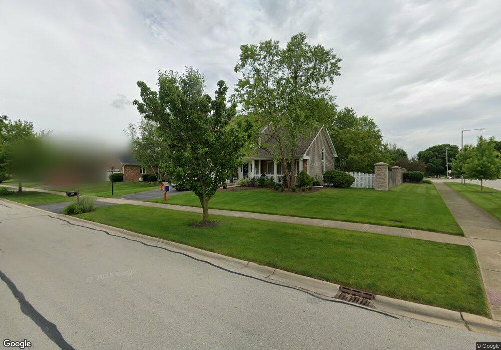 4784 Snapjack Cir, Naperville, IL 60564 - photo 1