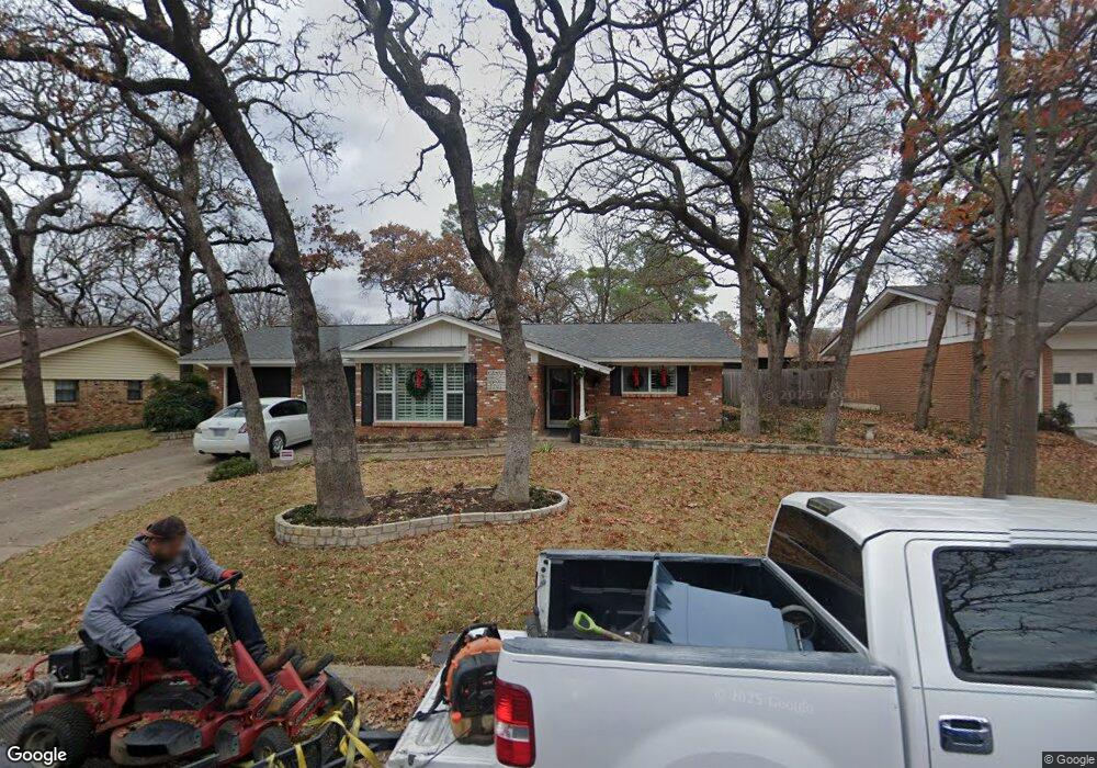 728 Joanna Dr, Hurst, TX 76053 - photo 1