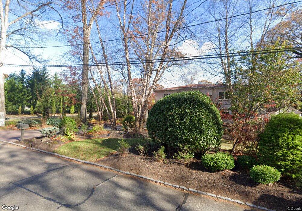 10 Woods End Rd, Dix Hills, NY 11746 - photo 1