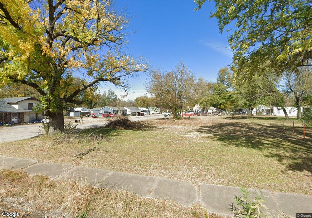 1001 NE 1st St, Pryor, OK 74361 - photo 1