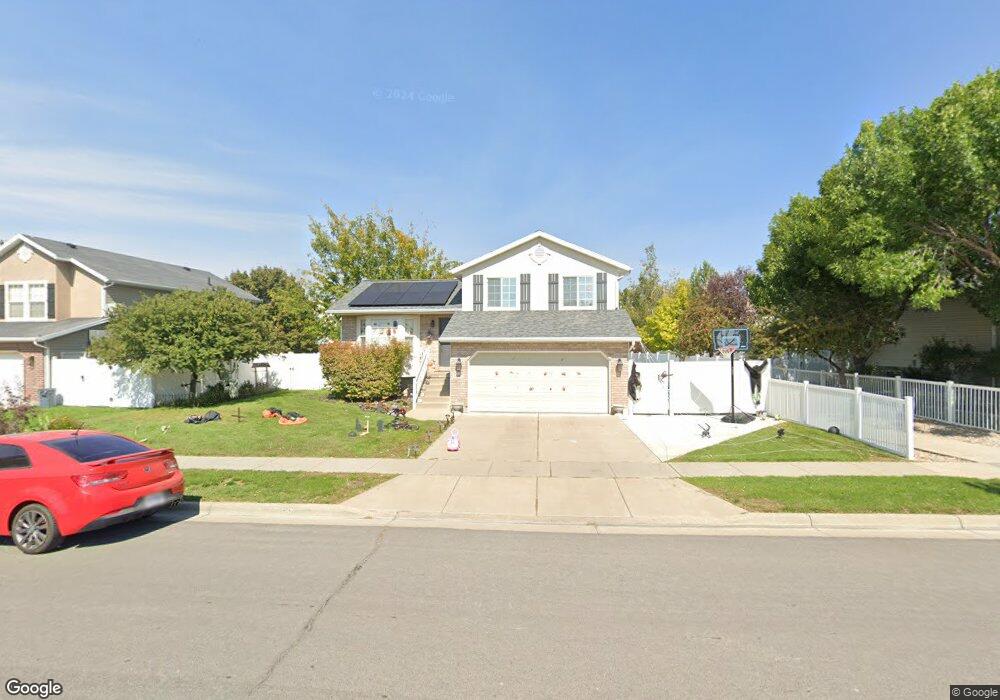 1447 S Pebblecreek Dr, Layton, UT 84041 - photo 1