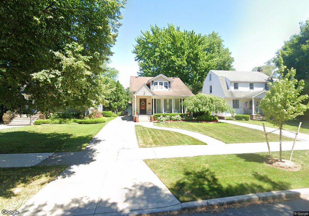 754 Rivard Blvd, Grosse Pointe, MI 48230 - photo 1