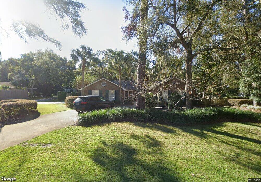 305 Wymberly Dr, St. Simons Island, GA 31522 - photo 1
