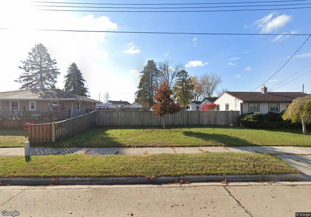 2211 10th St, Two Rivers, WI 54241 - photo 1