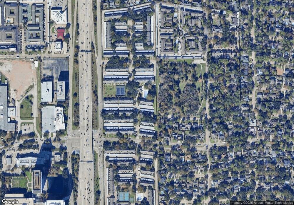 10360 Briar Forest Dr unit 31, Houston, TX 77042 - photo 1