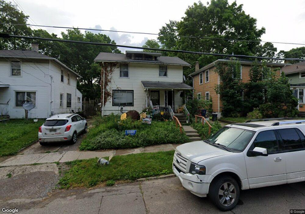 1610 Maplewood Ave, Flint, MI 48506 - photo 1