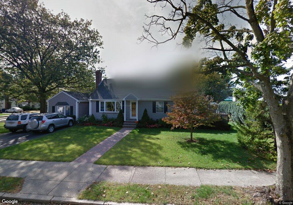 11 Roberta Rd, Auburndale, MA 02466 - photo 1