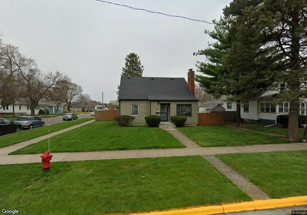 949 Spruce St, Aurora, IL 60506 - photo 1