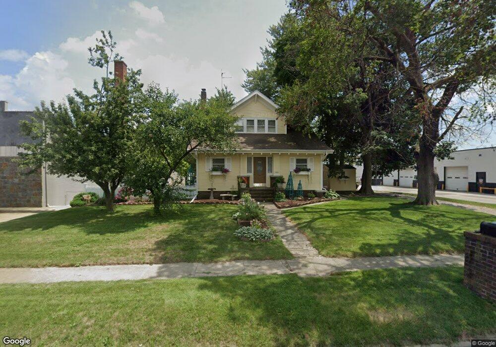 1708 Wayne St, Auburn, IN 46706 - photo 1