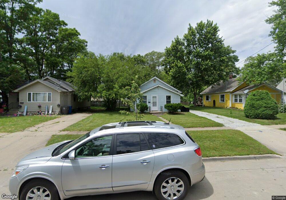 1212 E 27th Ct, Des Moines, IA 50317 - photo 1