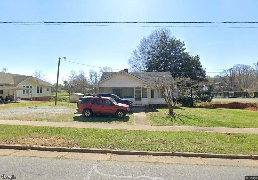346 S 2nd Ave, Siler City, NC 27344 - photo 1