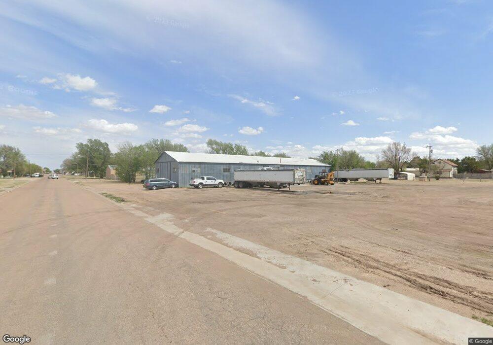 517 W 6th St, Hugoton, KS 67951 - photo 1