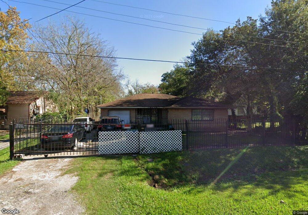 4518 Leffingwell St, Houston, TX 77026 - photo 1
