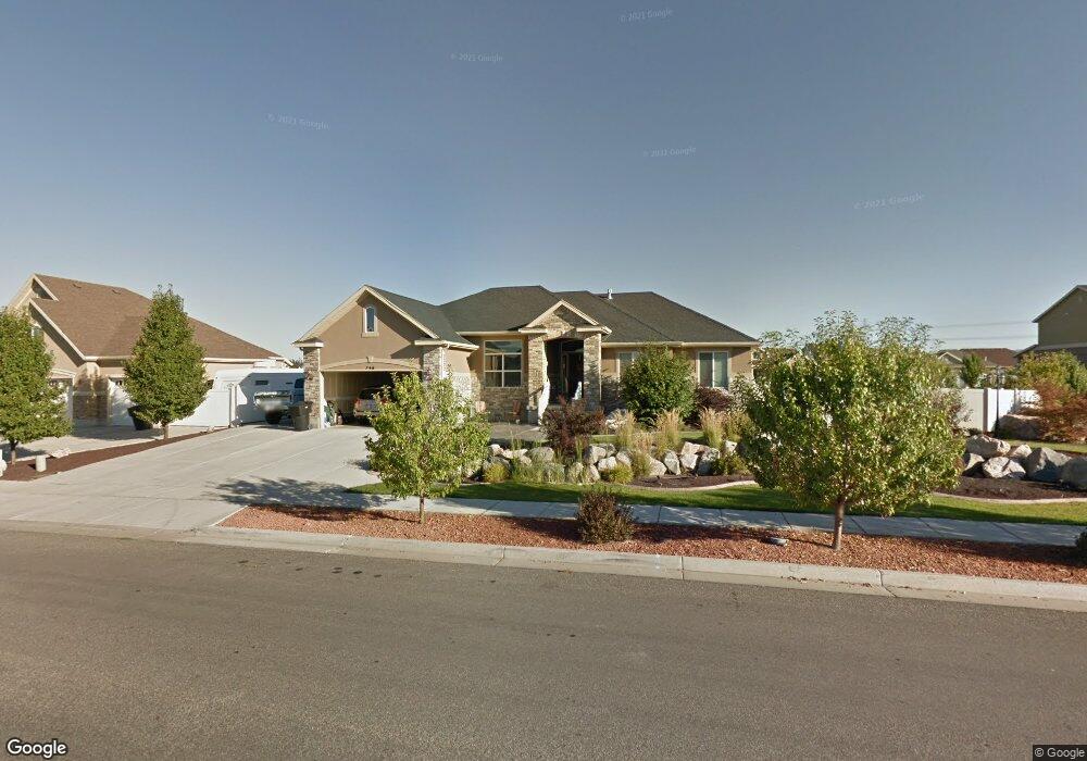 746 W 2010 S, Syracuse, UT 84075 - photo 1